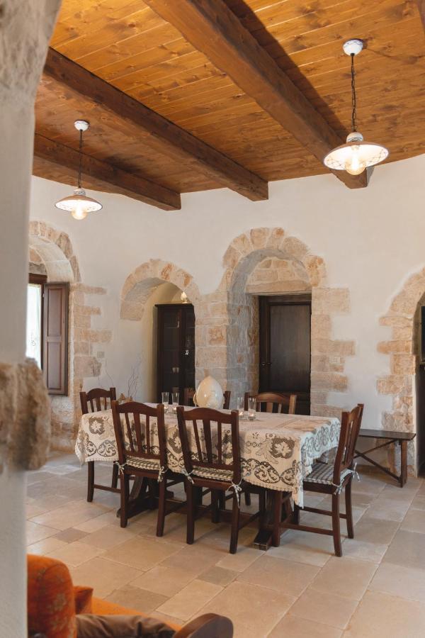 Masseria Montanaro Чистернино Экстерьер фото
